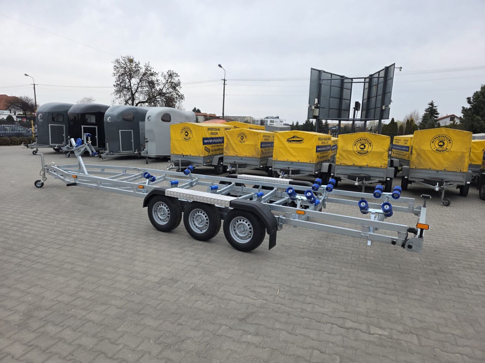 Przyczepa Podłodziowa PC3/880-3500 ROLKOWA,  4x poczwórne , 2x podwójne, 5 szt Dennych - Kamczepka