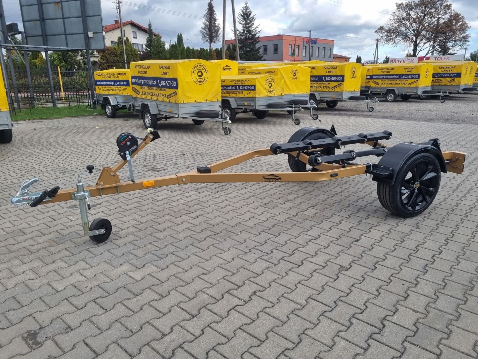 Przyczepa pod Skuter PL1/1S-750_K18 Podesty ZŁOTA, Płozo Rolki - Kamczepka