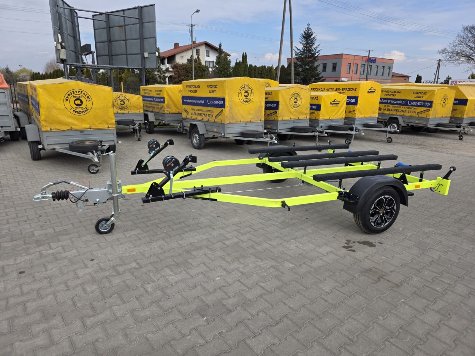 Przyczepa pod dwa skutery HAMOWANA SELEDYN POŁYSK ALUMINIOWE - Kamczepka